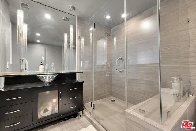 $1,495,000 | 1155 North La Cienega Boulevard, Unit 702, West Hollywood, CA 90069