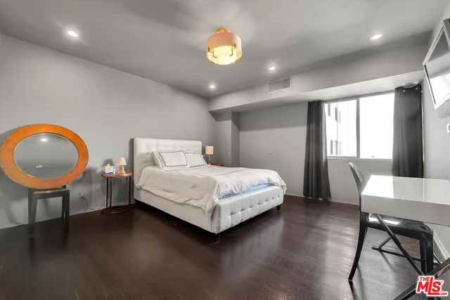 $1,495,000 | 1155 North La Cienega Boulevard, Unit 702, West Hollywood, CA 90069