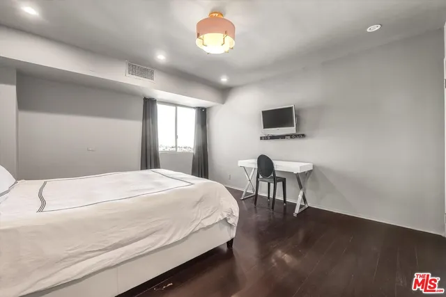 $1,495,000 | 1155 North La Cienega Boulevard, Unit 702, West Hollywood, CA 90069