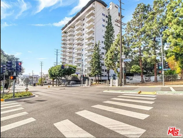 $1,495,000 | 1155 North La Cienega Boulevard, Unit 702, West Hollywood, CA 90069