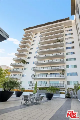 $1,495,000 | 1155 North La Cienega Boulevard, Unit 702, West Hollywood, CA 90069