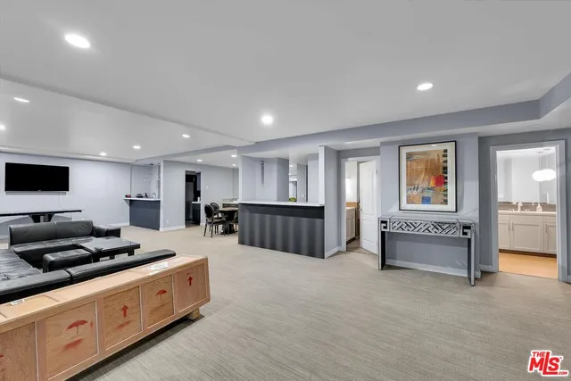 $1,495,000 | 1155 North La Cienega Boulevard, Unit 702, West Hollywood, CA 90069