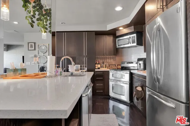 $1,495,000 | 1155 North La Cienega Boulevard, Unit 702, West Hollywood, CA 90069