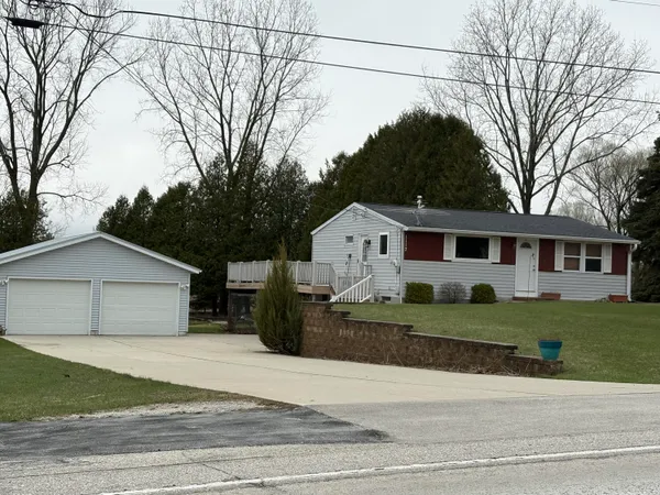 $224,900 | 1117 South Main Street, Mishicot, WI 54228