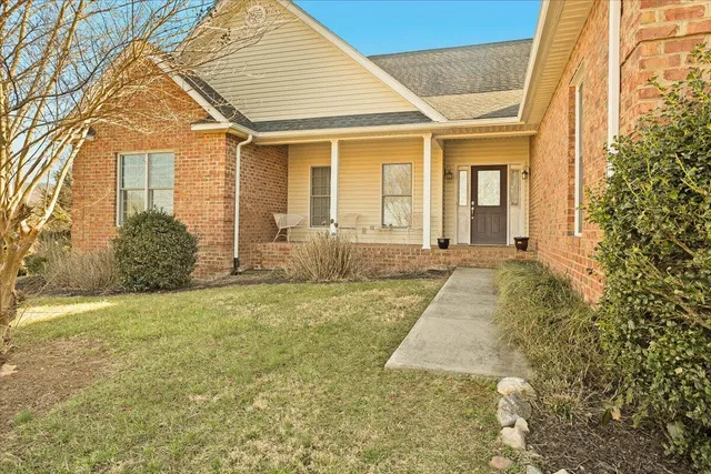 $1,299,950 | 360 Maple Ridge Lane, Fincastle, VA 24090