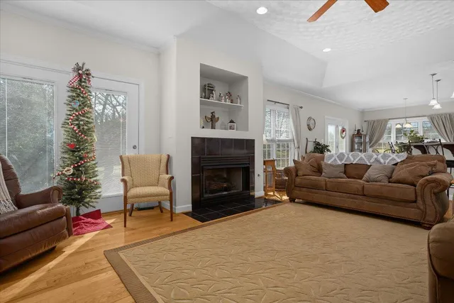 $1,299,950 | 360 Maple Ridge Lane, Fincastle, VA 24090