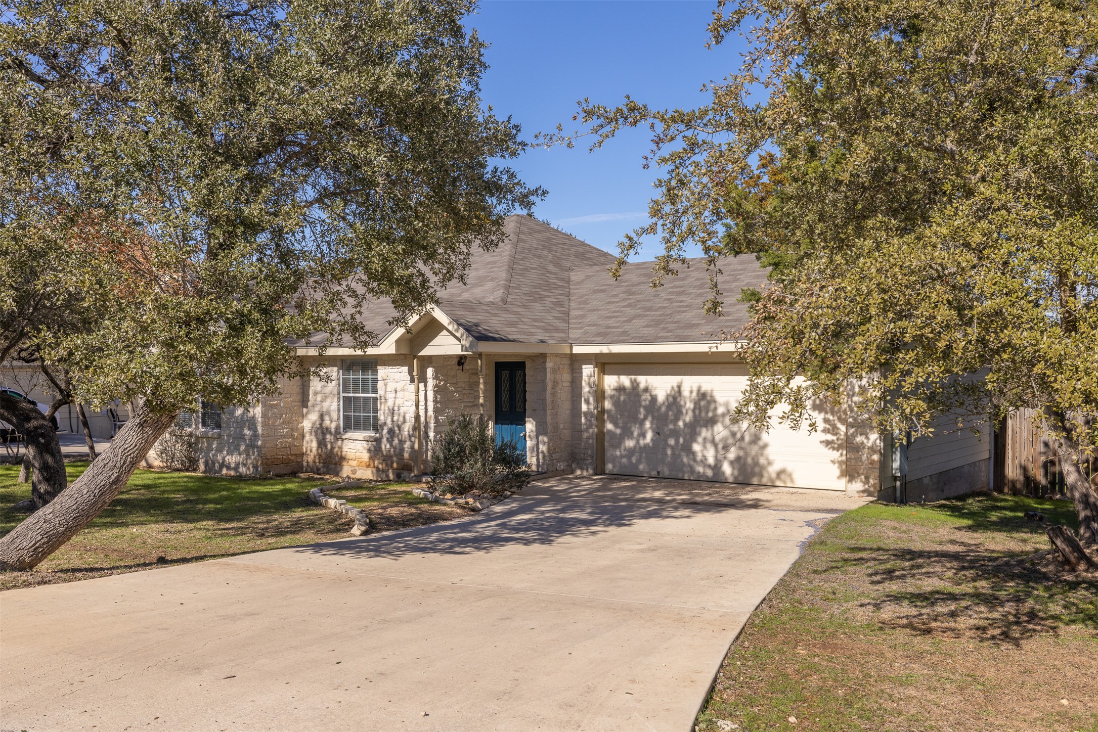 85 Ridgewood Circle Wimberley, TX 78676 - Photo 2 of 14