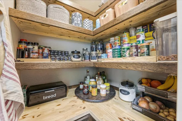 $369,000 | 6215 Lake Chase Court, Katy, TX 77493