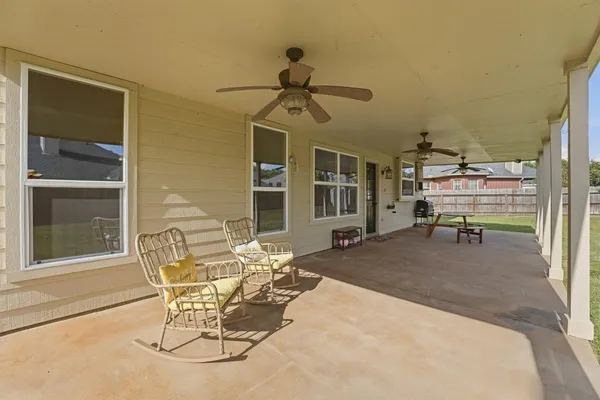 $369,000 | 6215 Lake Chase Court, Katy, TX 77493