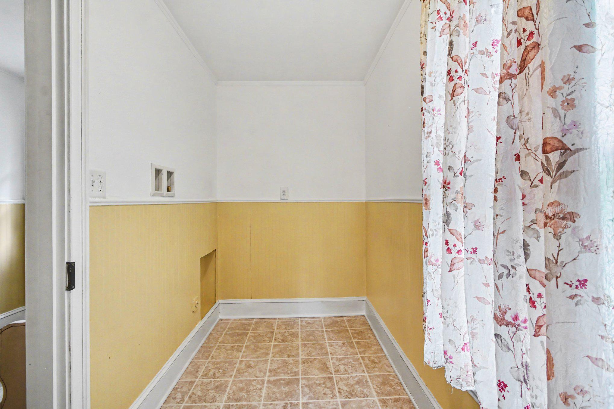 9627 Easton Road Upper Black Eddy, PA 18972 - Photo 8 of 28 a view of bathroom with bathtub and shower