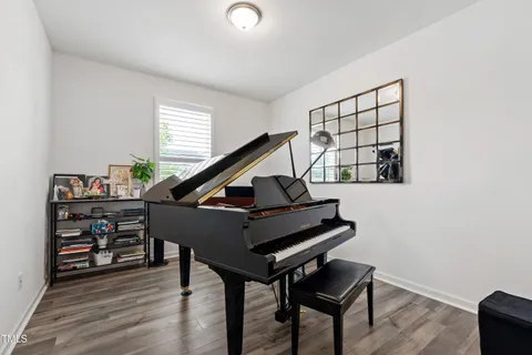 a view of entryway with livingroom and furniture