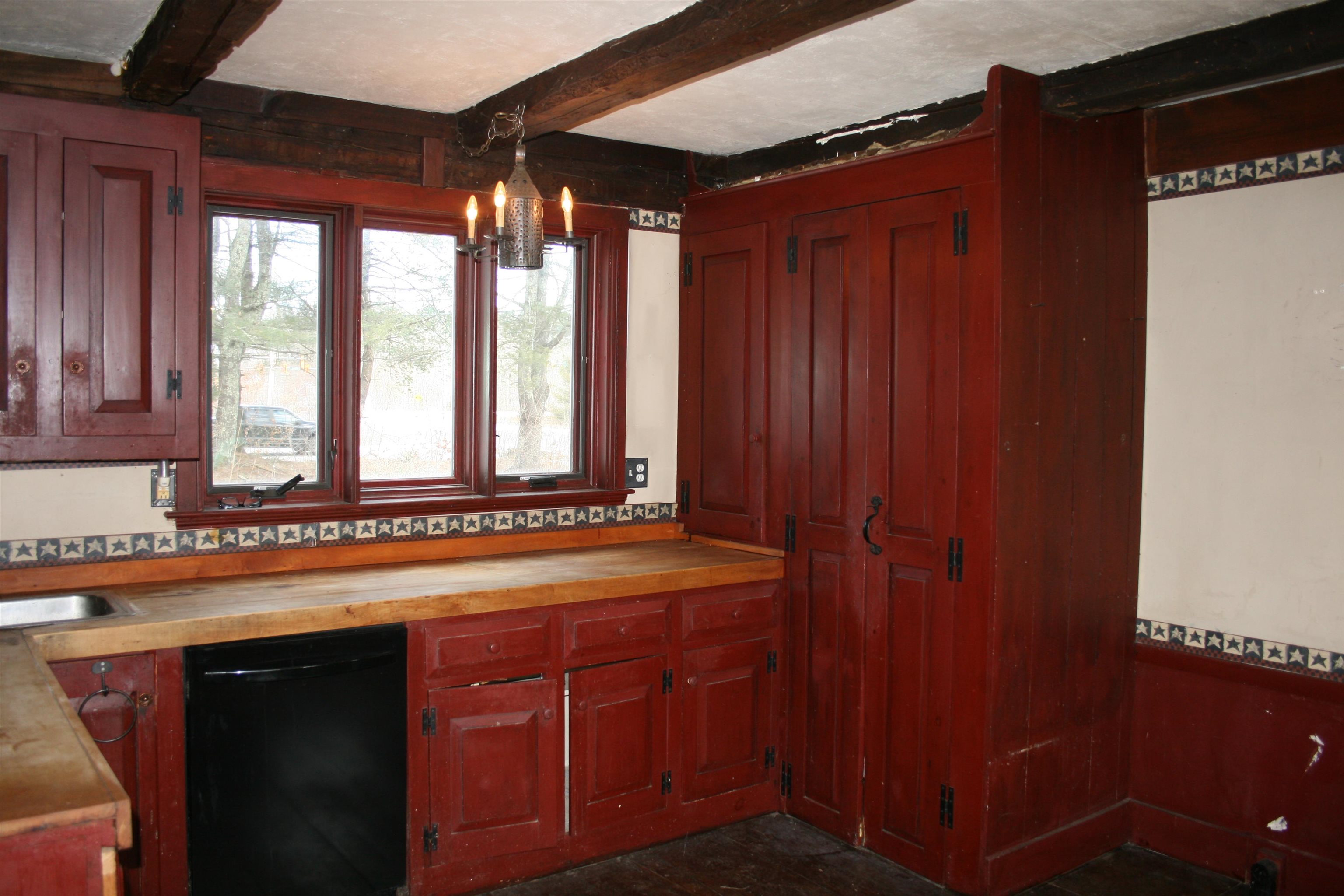 43 Depot Road Kingston, NH 03848 - Photo 8 of 42