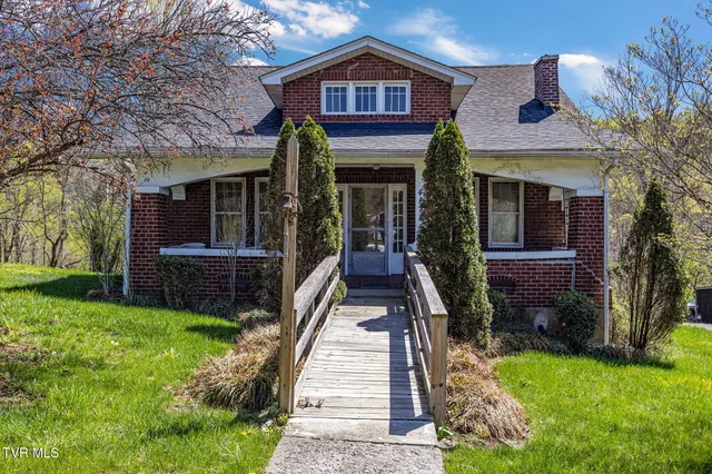 $129,900 | 41144 West Morgan Avenue, Pennington Gap, VA 24277