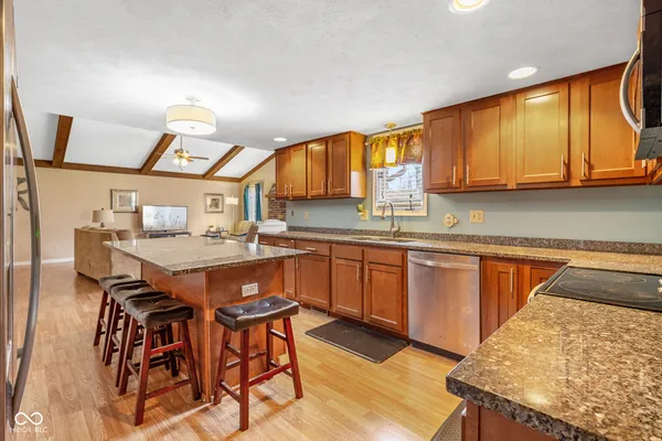 $385,000 | 758 Stafford Road, Plainfield, IN 46168