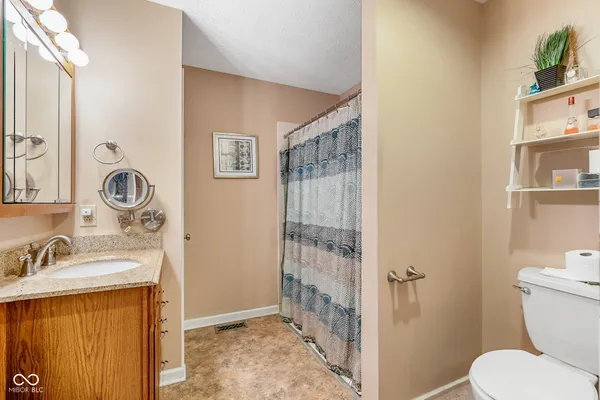 $385,000 | 758 Stafford Road, Plainfield, IN 46168