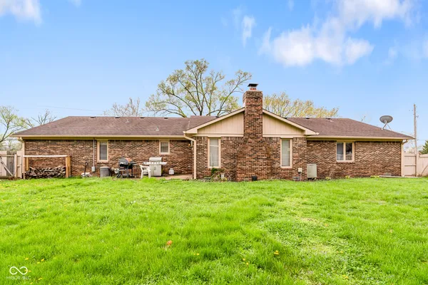 $385,000 | 758 Stafford Road, Plainfield, IN 46168