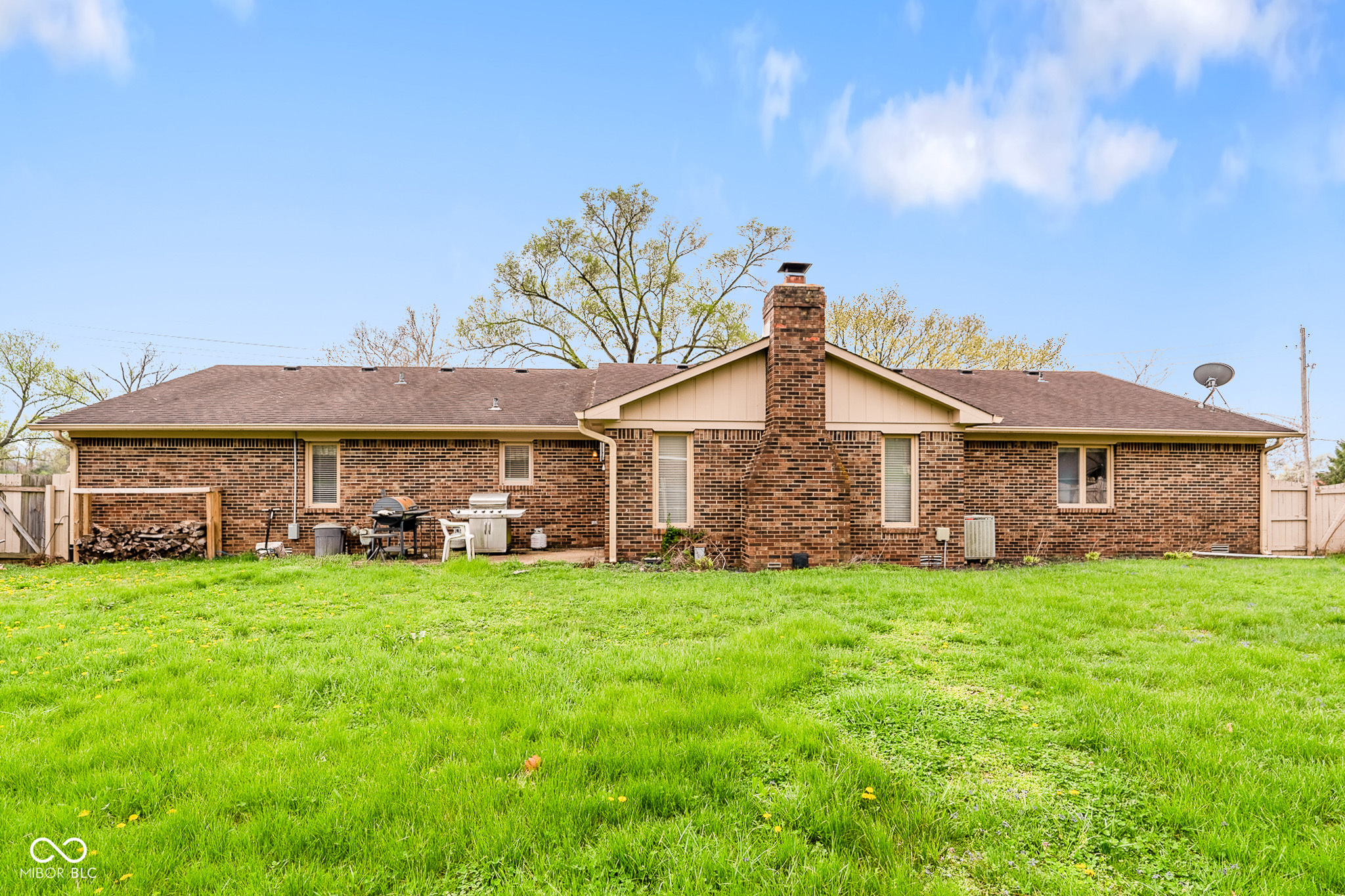 758 Stafford Road Plainfield, IN 46168 - Photo 2 of 34