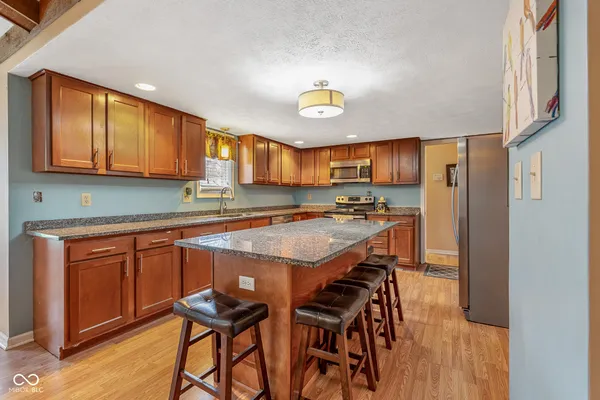 $385,000 | 758 Stafford Road, Plainfield, IN 46168