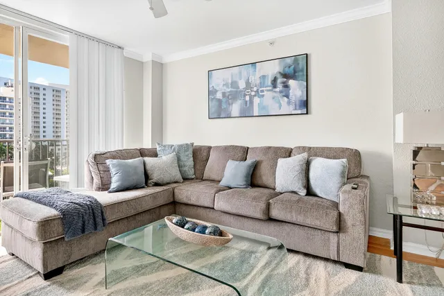 $3,250 | 1801 North Flagler Drive, Unit 704, West Palm Beach, FL 33407