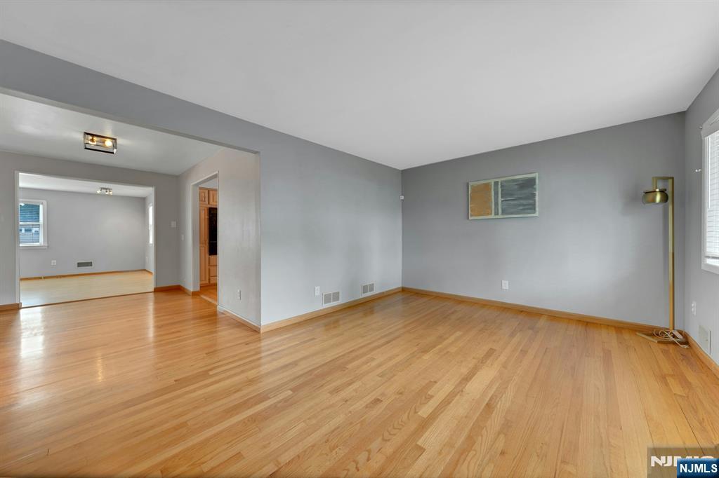 451 Chestnut Street Nutley, NJ 07110 - Photo 6 of 33