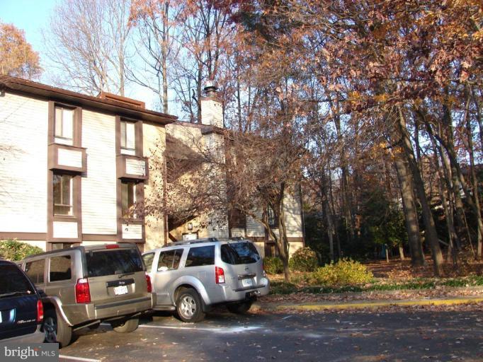 11627 Stoneview Square, Unit 78/11C Reston, VA 20191 - Photo 2 of 18 Exterior #2