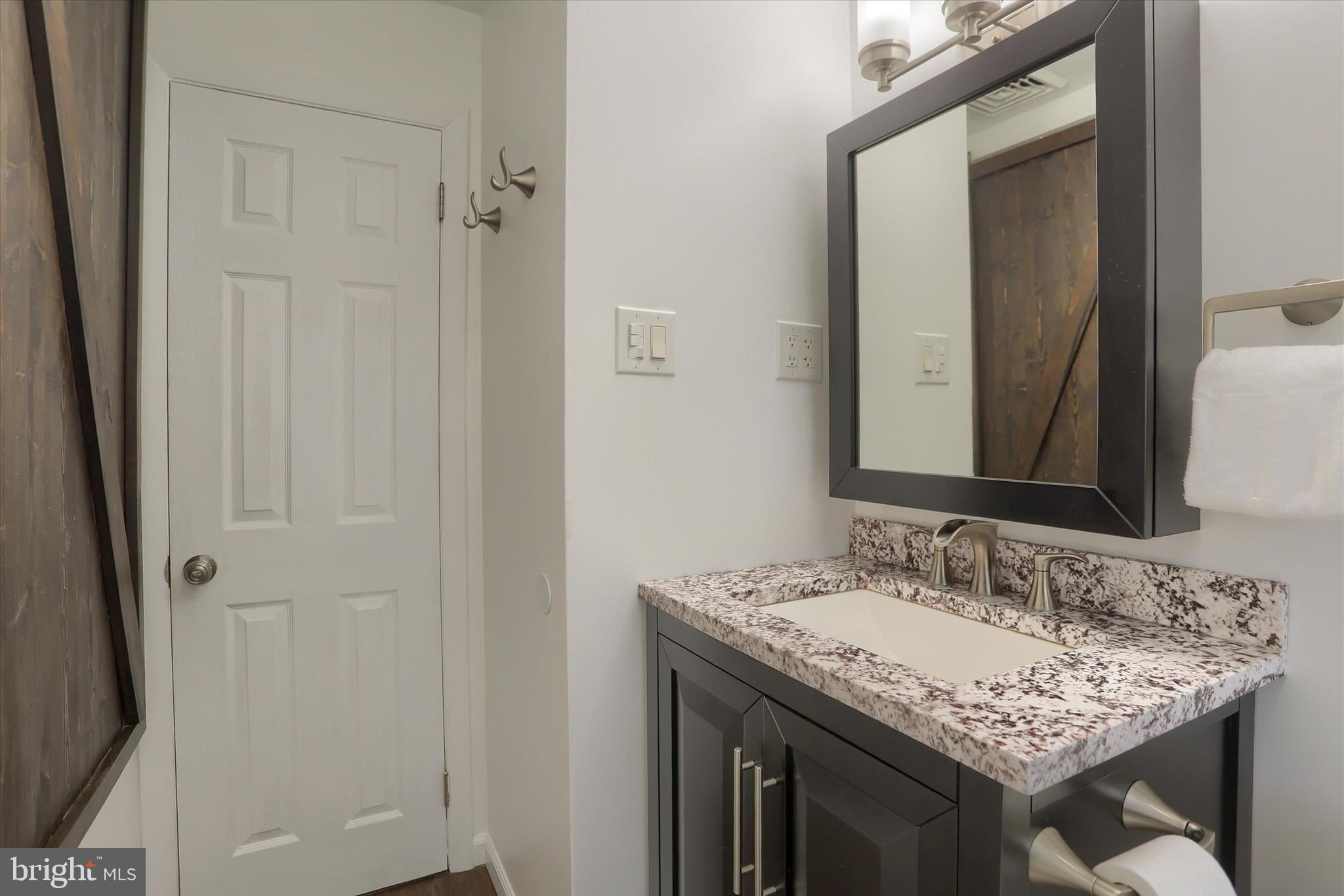 7936 Moyer Road Harrisburg, PA 17112 - Photo 13 of 37