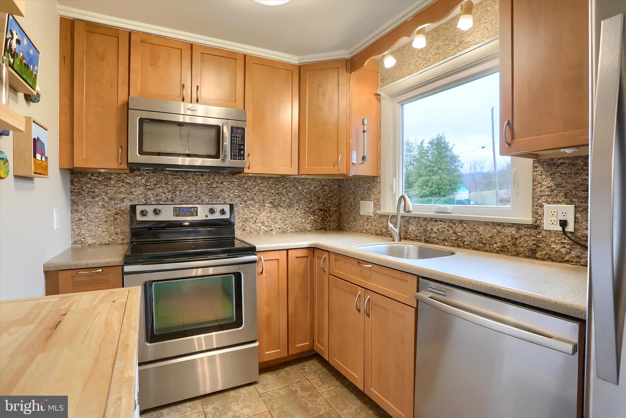 7936 Moyer Road Harrisburg, PA 17112 - Photo 9 of 37