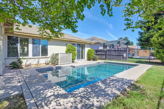 $615,000 | 620 Castle Oaks Drive, Ione, CA 95640