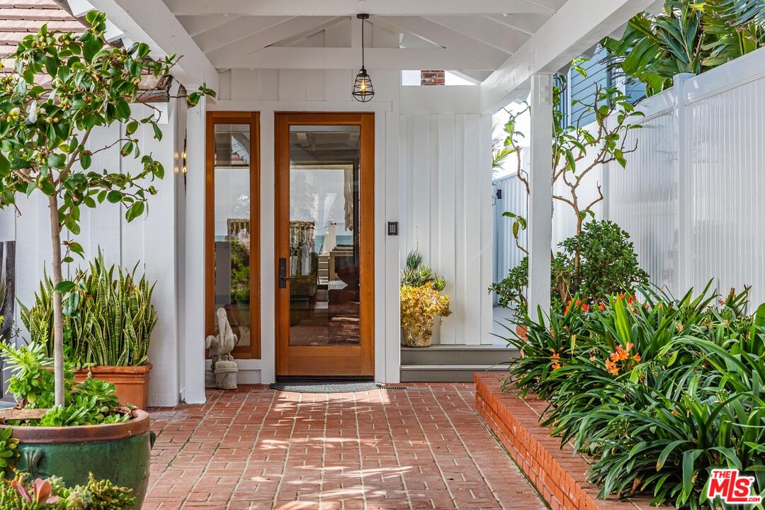 23826 Malibu Road Malibu, CA 90265 - Photo 6 of 37