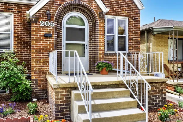 $720,000 | 205 North Washington Street, Denver, CO 80203