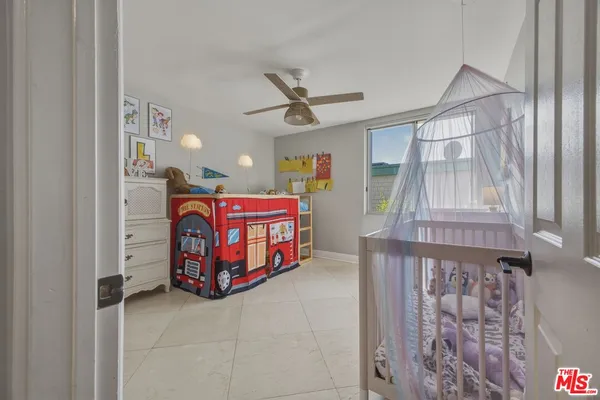 $3,500 | 5301 Balboa Boulevard, Unit F8, Encino, CA 91316