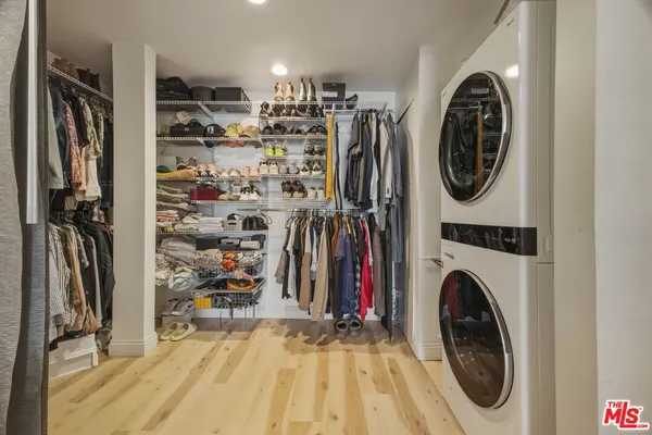 $3,500 | 5301 Balboa Boulevard, Unit F8, Encino, CA 91316