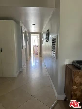 $3,850 | 5301 Balboa Boulevard, Unit F8, Encino, CA 91316