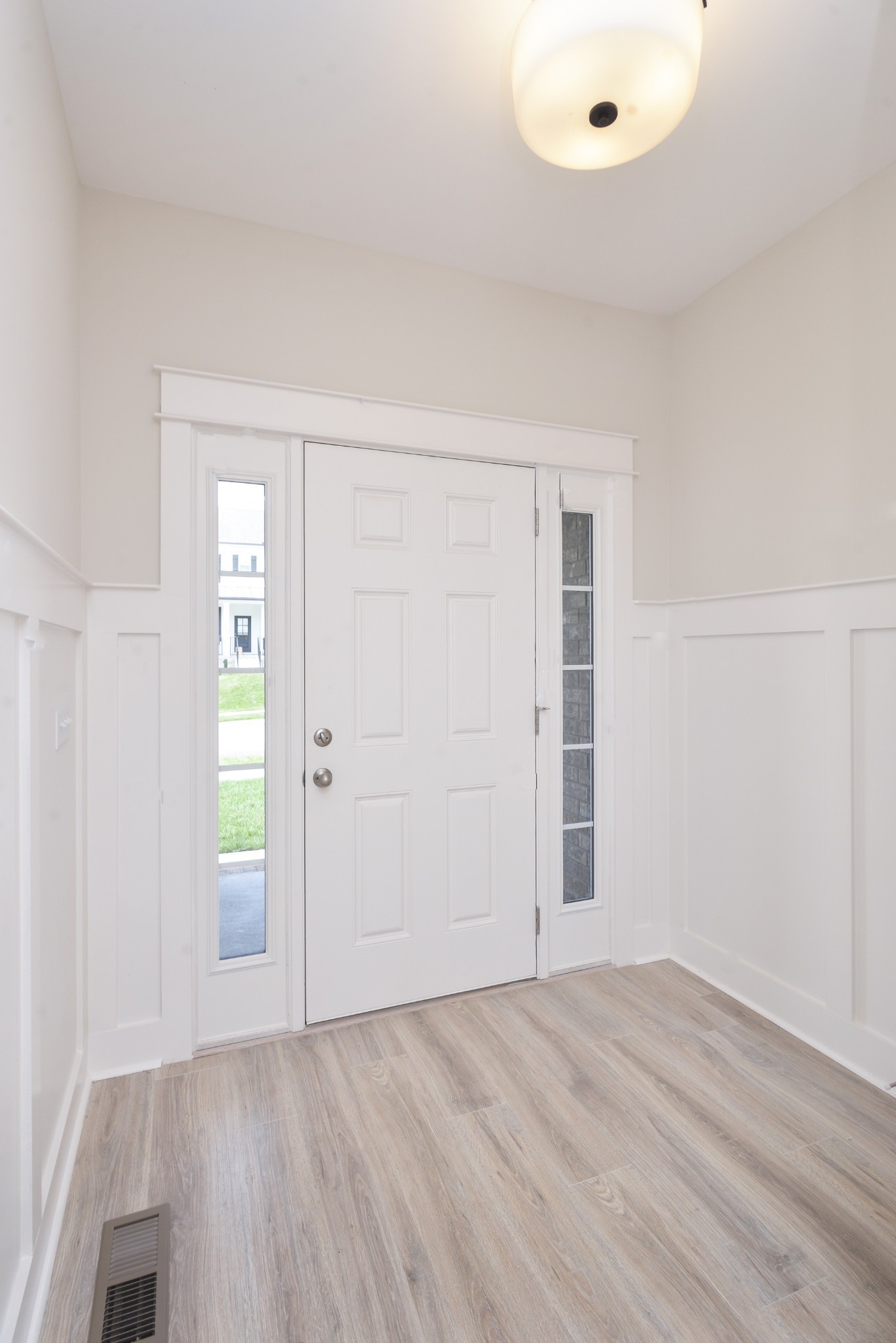 79 Remington Road Lebanon, TN 37090 - Photo 17 of 38 an empty room with windows and closet