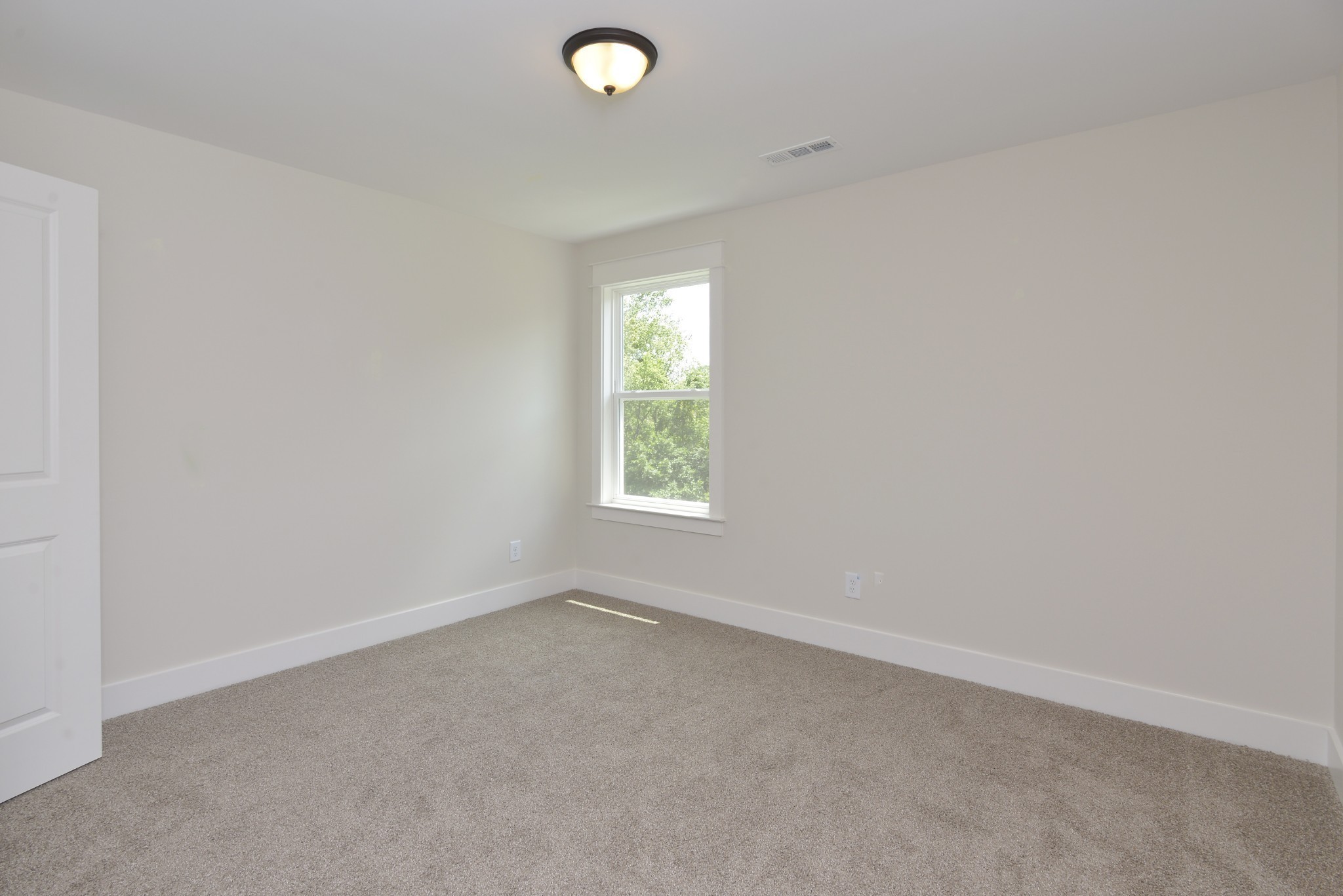 79 Remington Road Lebanon, TN 37090 - Photo 34 of 38 an empty room with a window