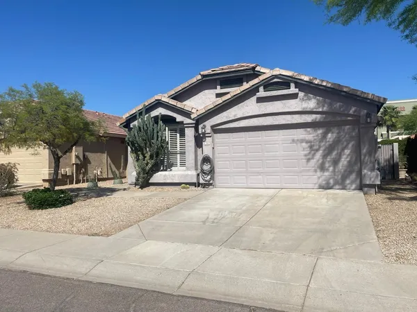 $2,700 | 21611 North 48th Place, Phoenix, AZ 85054