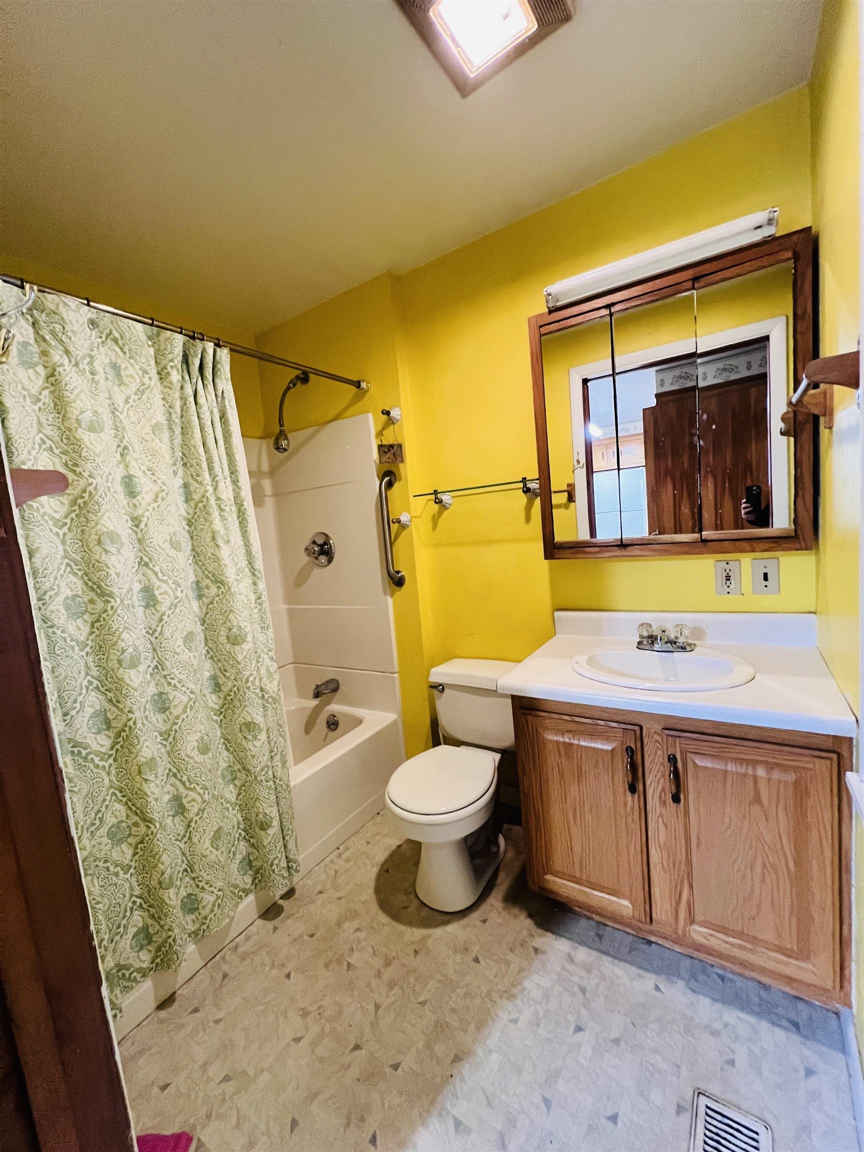 69 York Street Lyndon, VT 05851 - Photo 11 of 60