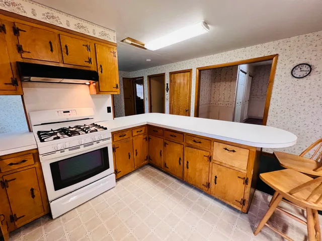 $349,000 | 69 York Street, Lyndon, VT 05851