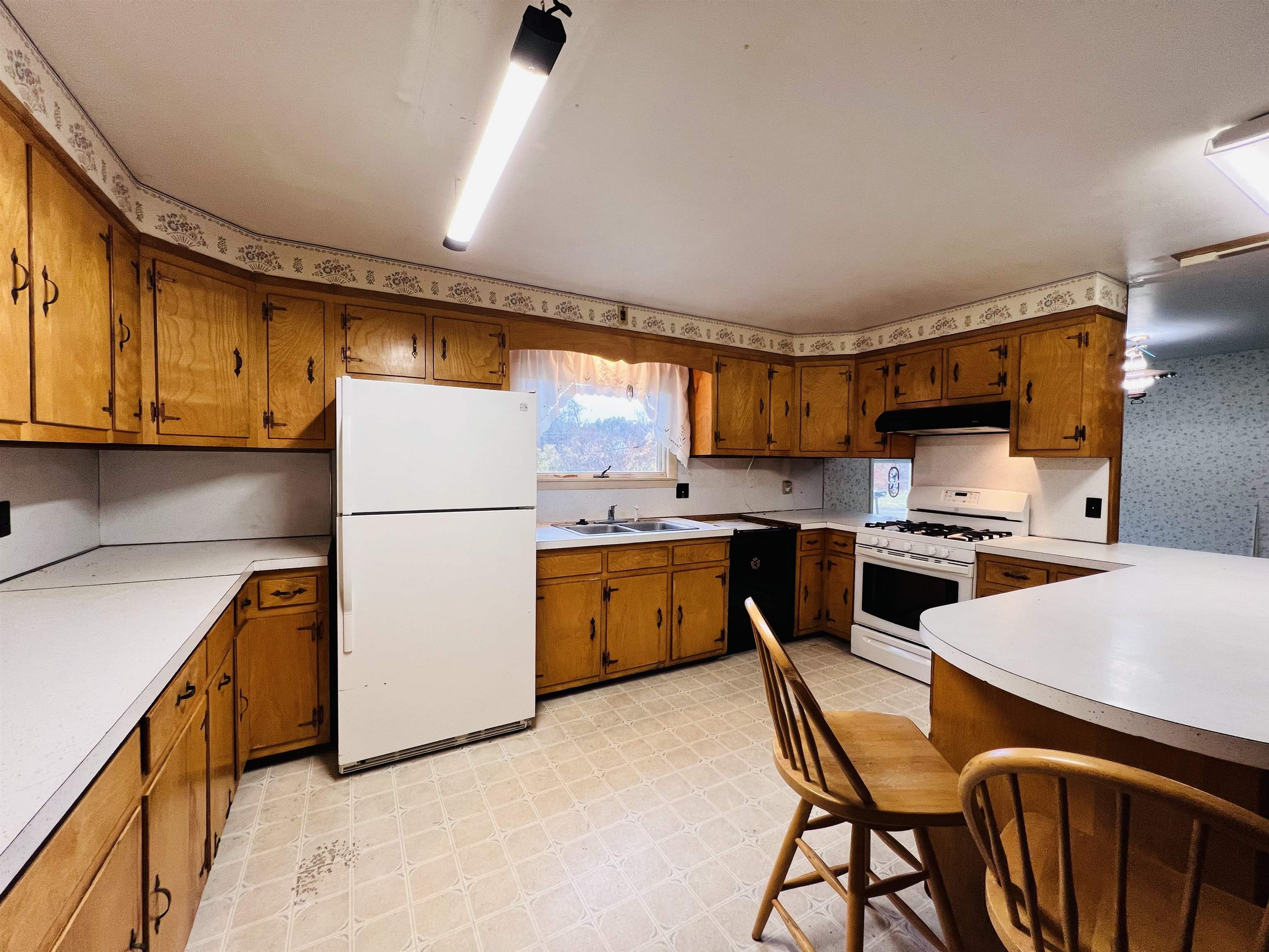 69 York Street Lyndon, VT 05851 - Photo 14 of 59