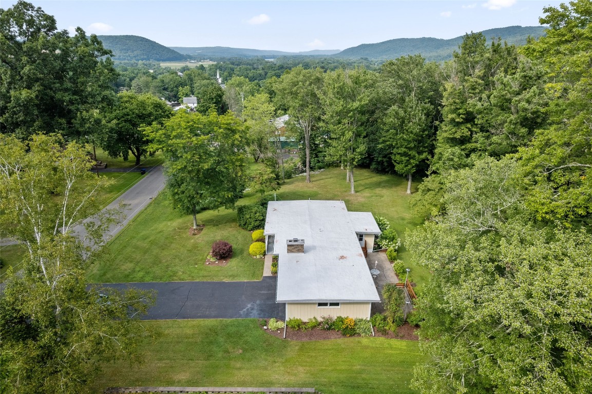 212 Roki Boulevard Nichols, NY 13812 - Photo 5 of 37