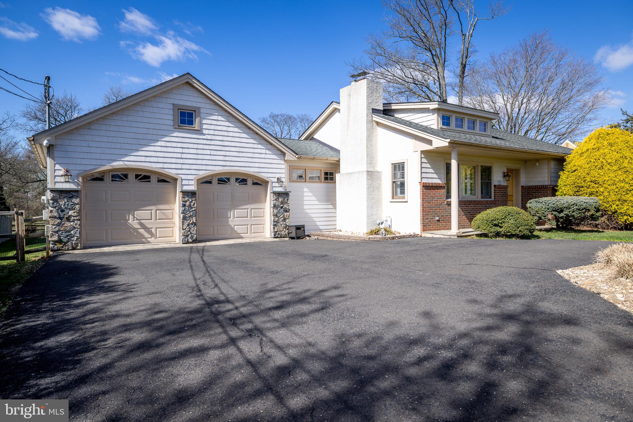 181 Durham Road Newtown, PA 18940 - Photo 3 of 23