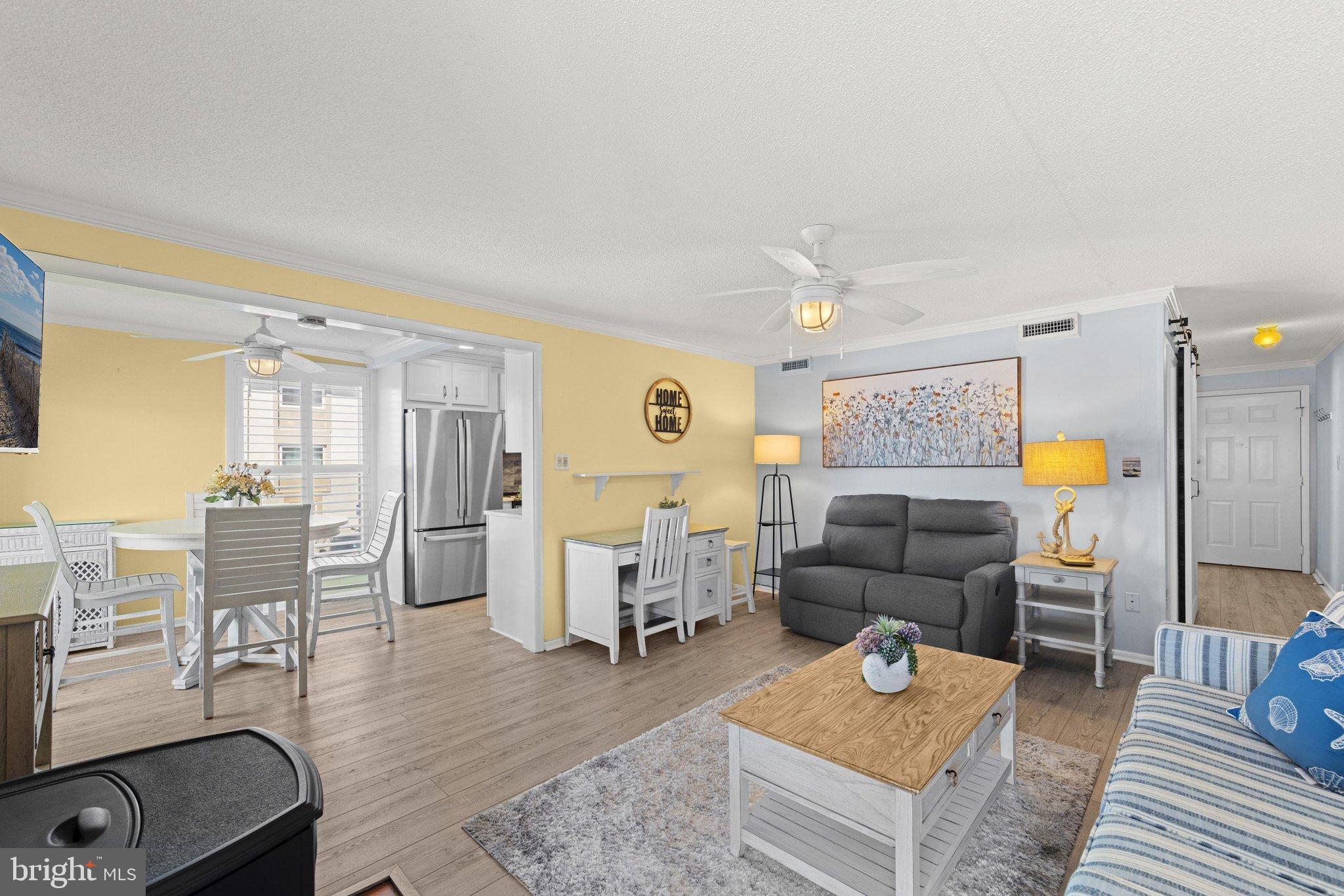 181 Jamestown Road, Unit 4 Ocean City, MD 21842 - Photo 6 of 39 Living Room