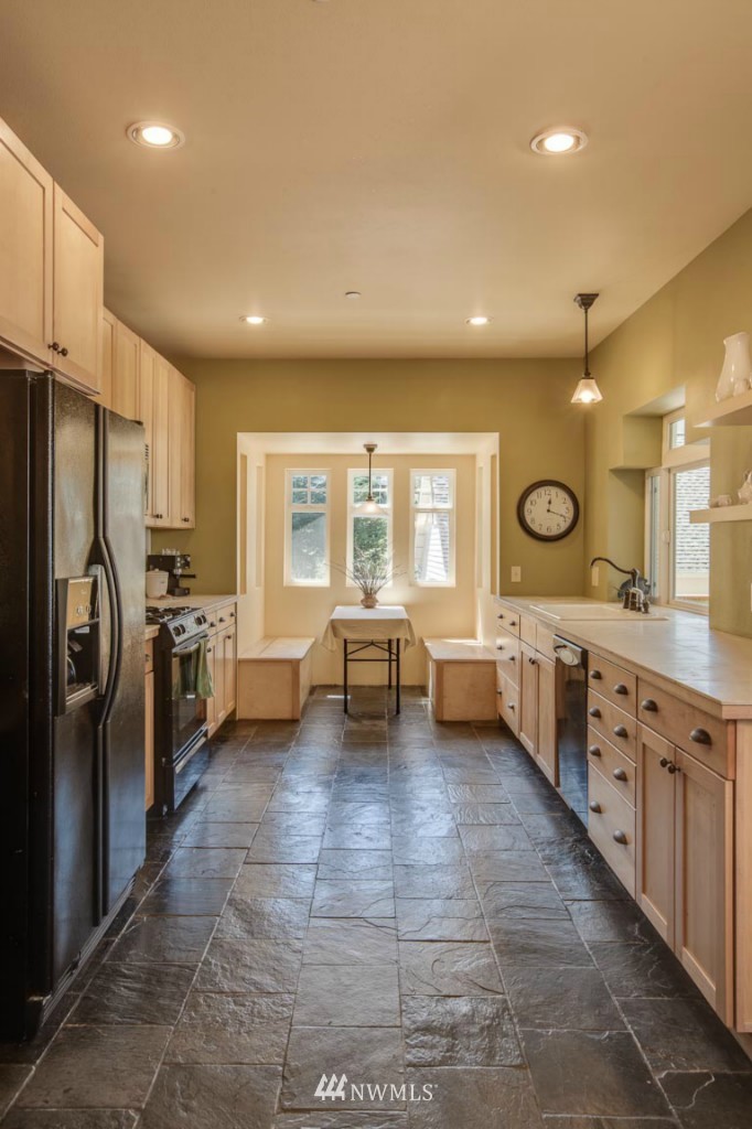 764 West Maple Heights Road Camano Island, WA 98282 - Photo 5 of 15 Gallery Image 5