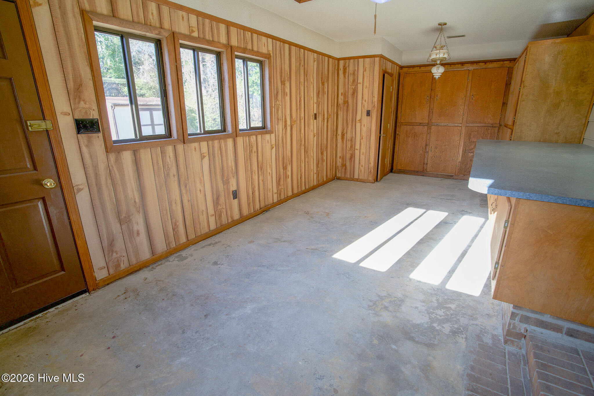 1287 Mt Pleasant Road Swansboro, NC 28584 - Photo 11 of 20 sunroom/craft room/heated and cooled