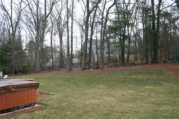 17 Trickett Road Lynnfield, MA 01940 - Photo 11 of 11 Gallery Image 11