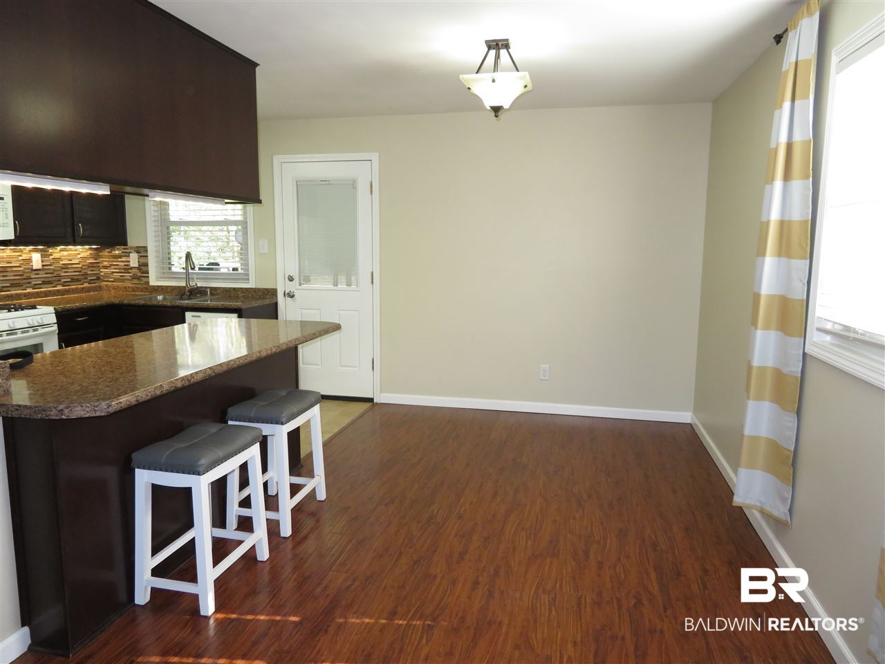 1360 Roderick Road Mobile, AL 36618 - Photo 4 of 21