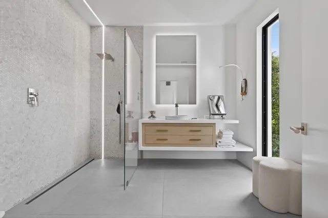 $13,495,000 | 423 Chilean Avenue, Palm Beach, FL 33480