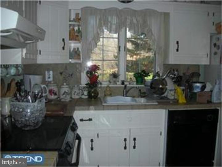 67 Harker Road Crosswicks, NJ 08515 - Photo 4 of 10