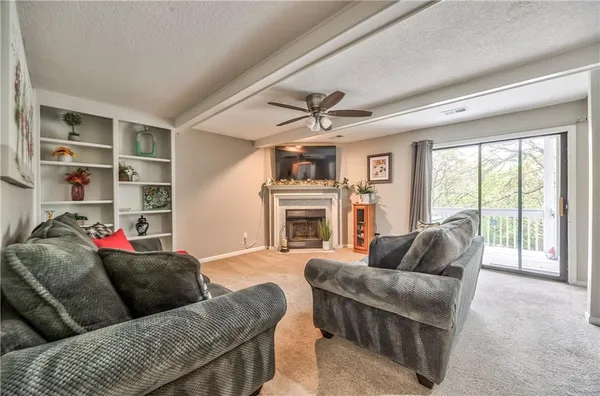 $225,000 | 5860 Park Street, Unit 7, Shawnee, KS 66216