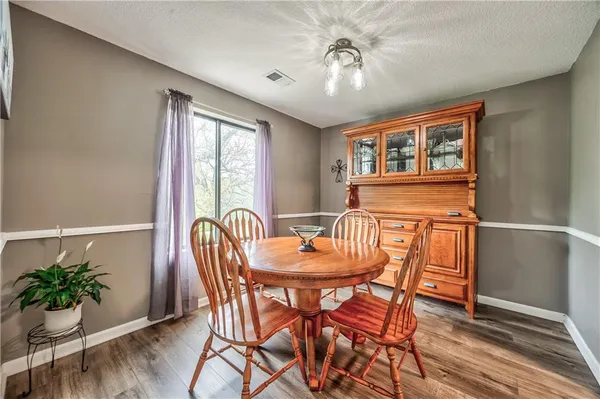 $225,000 | 5860 Park Street, Unit 7, Shawnee, KS 66216